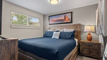 Condo | Individually furnished, laptop workspace, free WiFi, bed sheets