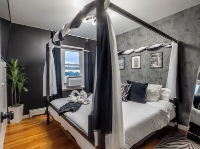 Elegant NYC View Stay! Park Free, 6 beds- Sleep 8+ ✨10% OFF 7 days 