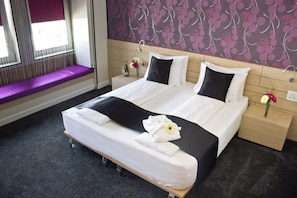 Chambre Double Confort, vue cour intérieure