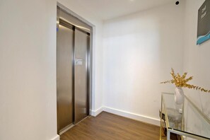 Apartment, 3 Bedrooms, City View | Interior - Imperial Street Apartments 3 (London)