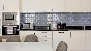 Apartment, 3 Bedrooms, City View | Interior - Imperial Street Apartments 3 (London)