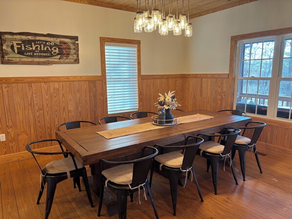 Dining - Lakefront Home on Lake Wedowee, Sleeps 10, New Dock, Stone Fire Pit with Chairs! (Woodland)