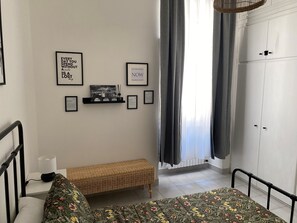 1 bedroom, desk, iron/ironing board, free WiFi