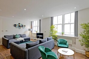 Apartment, 3 Bedrooms, City View | Living room - Imperial Street Apartments 4 (London)