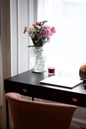 Apartment, 2 Bedrooms, City View | Interior - Avari Apartments - Winchester Collection 2 (London)