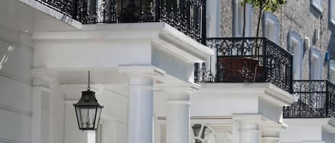 Apartamento, 2 quartos, vista para a cidade | Fachada