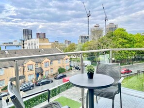 アパートメント 4 ベッドルーム バリアフリー バルコニー | バルコニー