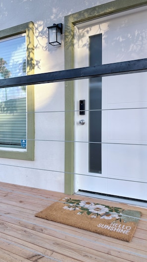 Exterior detail - New modern centrally located home with large yards and central AC (Fremont)