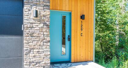 The Greenhaven Retreat- Side- by- Side Townhomes