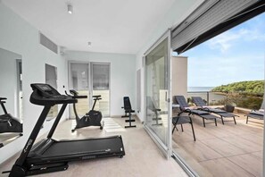 Hus - 4 soveværelser - ryger - privat pool | Fitnesslokale