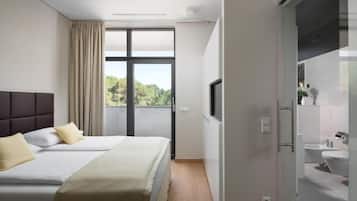 Apartment, 3 Bedrooms, Accessible, Smoking | 3 bedrooms