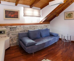 Apartment, 3 Bedrooms, Smoking, City View | Living room - Villa in Center of Split (Split)