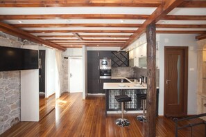 Departamento, 1 habitación, para fumadores, vista a la ciudad | Cocina privada