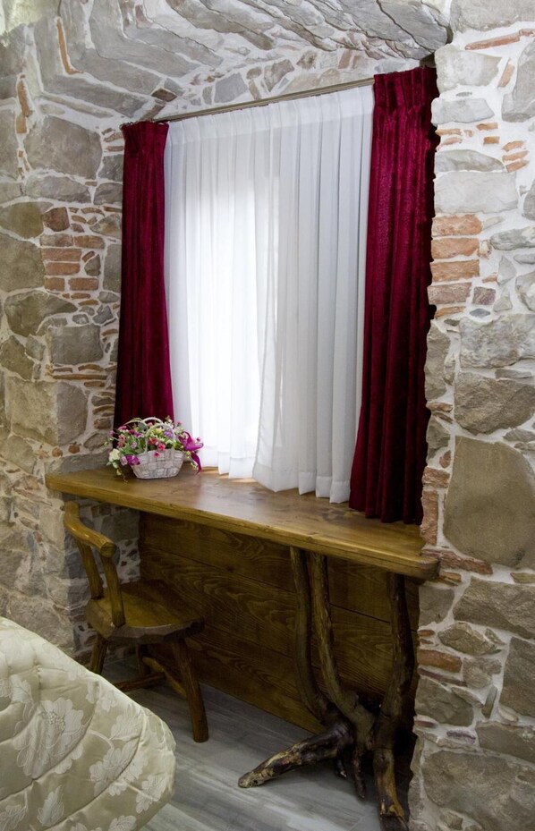 Studio, 1 Bedroom, Smoking, Balcony | Interior