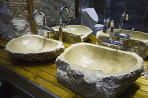 Studio, 1 Bedroom, Smoking, Balcony | Bathroom