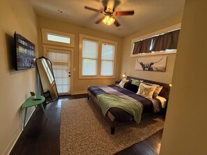 3 bedrooms, iron/ironing board, travel cot, free WiFi - Alamo Bungalow (San Antonio)