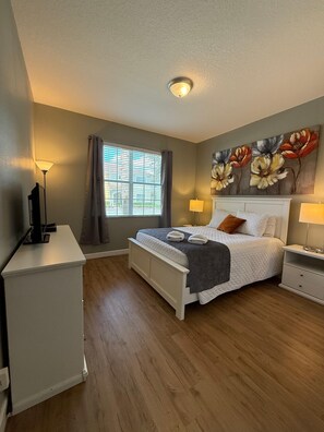6 bedrooms, iron/ironing board, bed sheets
