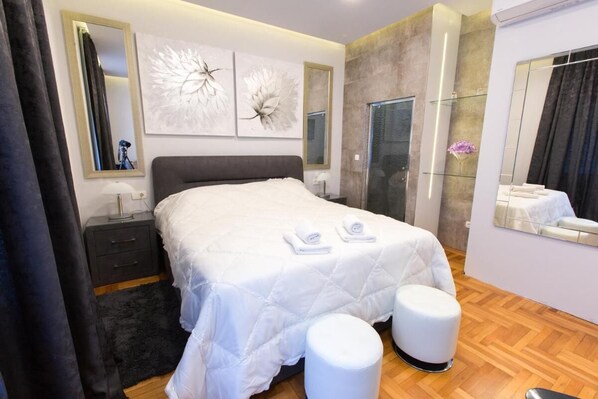 2 bedrooms