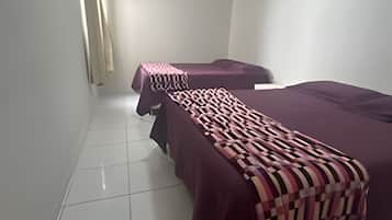 2 bedrooms, iron/ironing board, Internet, bed sheets