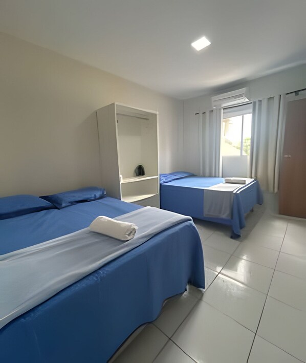 2 bedrooms, iron/ironing board, Internet, bed sheets