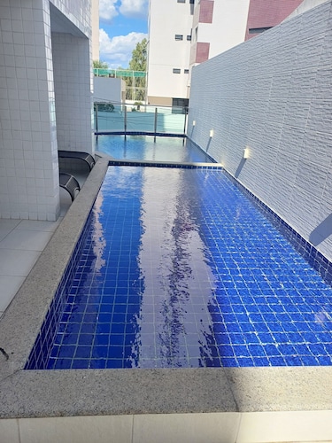 On the Petrolina waterfront, air conditioning and elevator