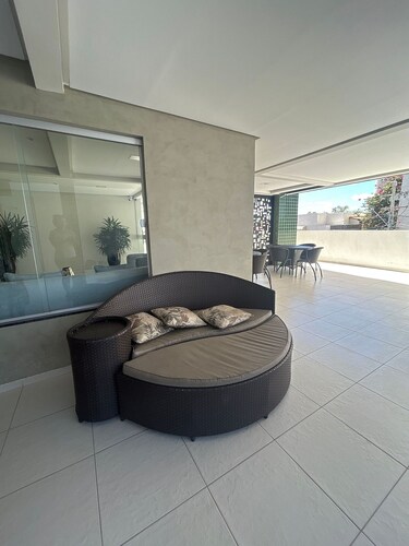 On the Petrolina waterfront, air conditioning and elevator