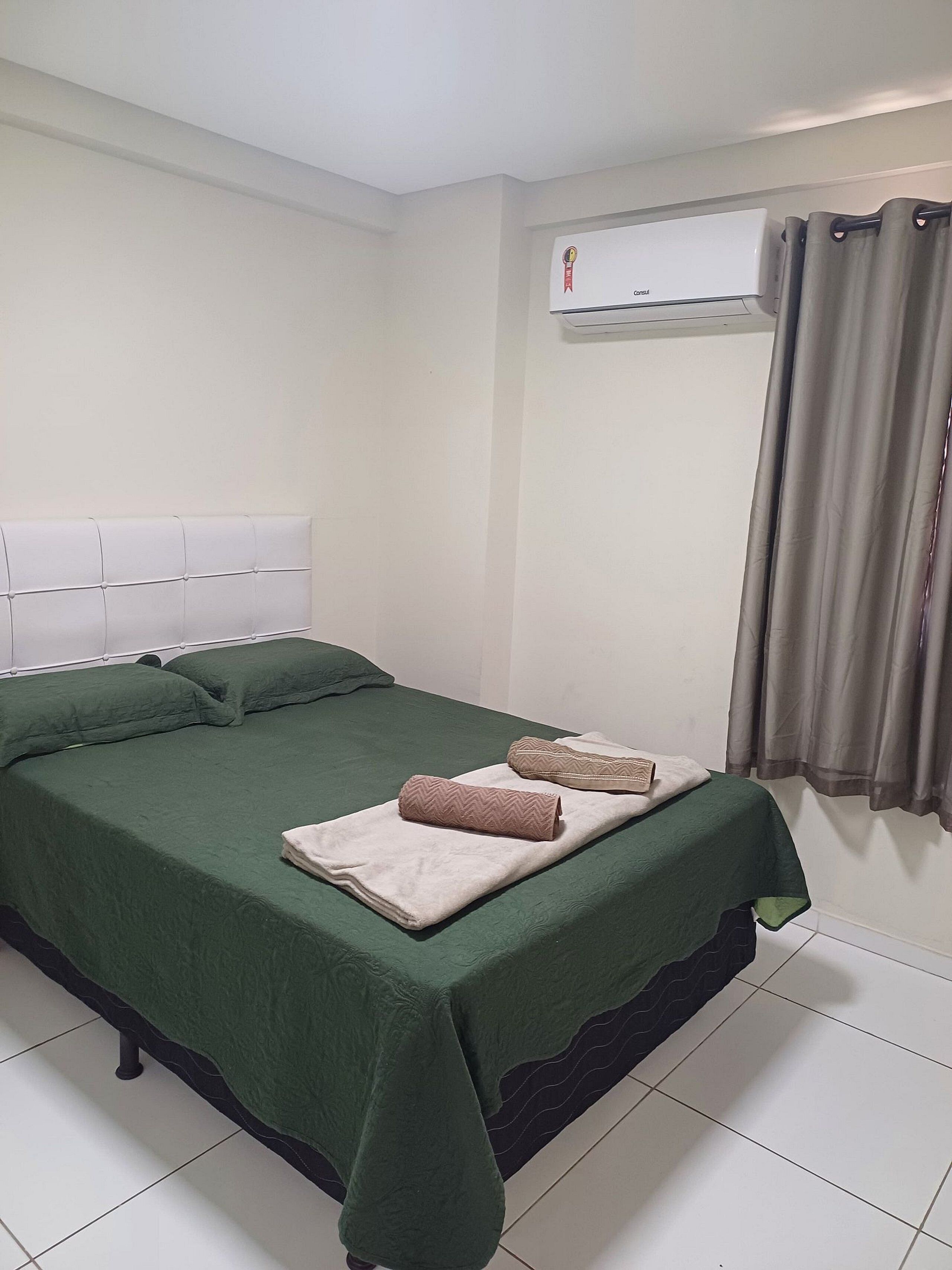 2 habitaciones, tabla de planchar con plancha y acceso a internet 