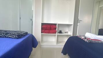 3 makuuhuonetta, silitysrauta/-lauta, internet, vuodevaatteet