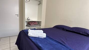 2 makuuhuonetta, silitysrauta/-lauta, internet, vuodevaatteet