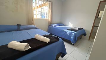 2 Schlafzimmer, Bügeleisen/Bügelbrett, Internetzugang, Bettwäsche