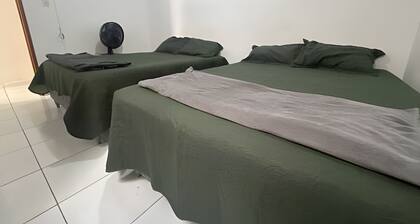 Up to 10 people, close to shopping mall, air conditioning, garage, apt B