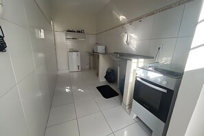 Fridge, microwave, oven, cookware/dishes/utensils