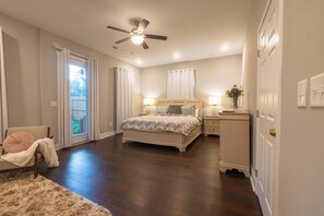 3 室のベッドルーム、アイロン / アイロン台、旅行用ベビーベッド、WiFi (無料)