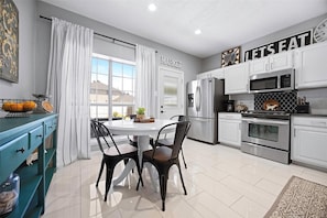 Private kitchen - Gorgeous 3-bedroom house with AC in Rowlett (Rowlett)