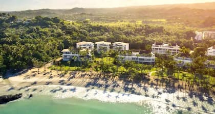 Beachside Studio w/ Pool – Steps to Playa Bonita