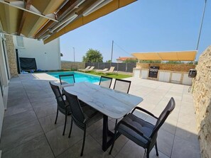 Villa, 4 habitaciones, accesible para personas con discapacidad, fumadores | Piscina