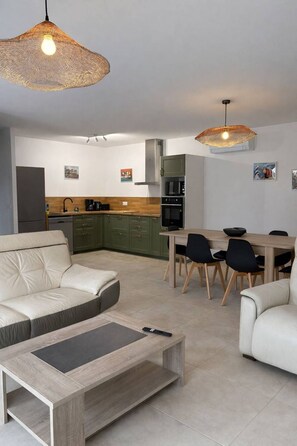 Interior - Au calme, belle maison récente climatisée pour 6 personnes (LANTON)