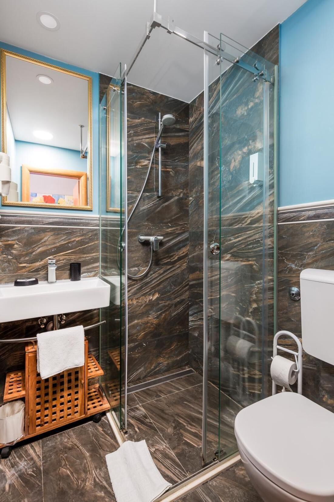 منزل - ٤ غرف نوم - للمدخنين - منظر للمدينة | حمام