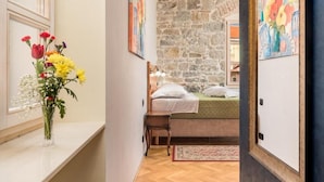 House, 4 Bedrooms, Smoking, City View | Interior - Captain's Guest House (Split)