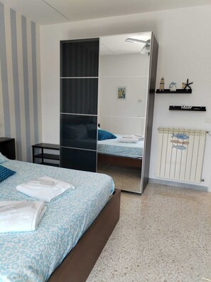 1 bedroom, iron/ironing board, bed sheets
