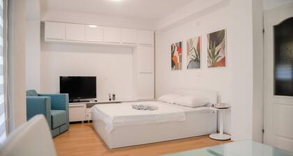 Charming apartment in lovely Ohrid with AC/ Neer Lake / Lihnidos Home / Stay