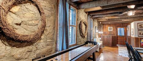 Comfort House, 4 Bedrooms, Non Smoking, Courtyard View | Living area | Flat-screen TV, Netflix, Hulu, streaming services