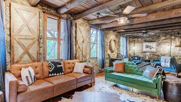 Comfort House, 4 Bedrooms, Non Smoking, Courtyard View | Living area | Flat-screen TV, Netflix, Hulu, streaming services