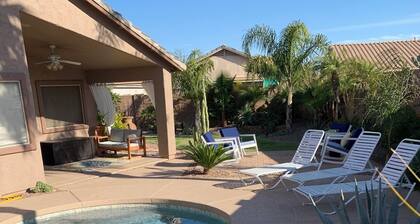 San Tan Valley Arizona 3-bdr., 2-bth home featuring a back yard paradise