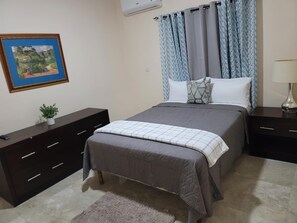 2 chambres, fer et planche à repasser, Wi-Fi, literie fournie