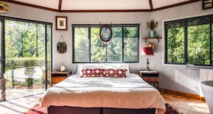 Evermoore Castle - Enchanting Stay w/ River Access