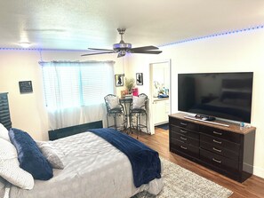 3 chambres, fer et planche à repasser, Wi-Fi gratuit, draps fournis