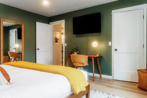 3 habitaciones, tabla de planchar con plancha, wifi y ropa de cama 