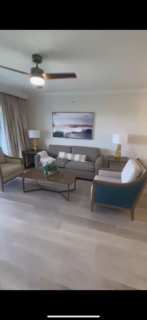 En 50-tommers TV med kabel-kanaler