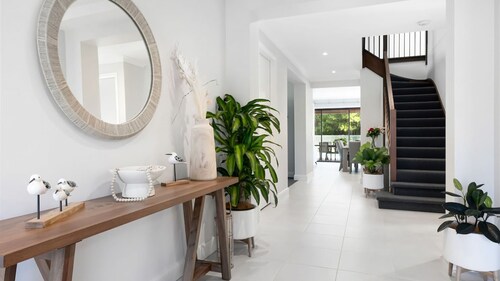 Sunce Manyana   – Luxury Holiday Home with Pool & Spa, NSW South Coast